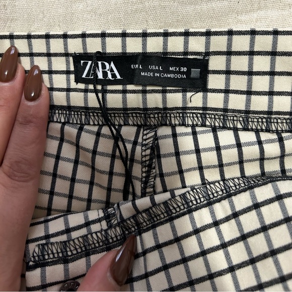 NWOT checkered leggings - Picture 4 of 4